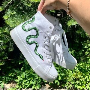 Snake embroidery canvas high top